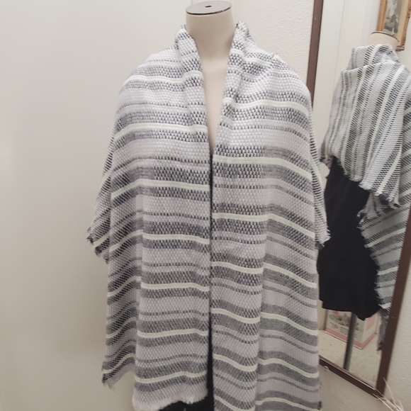 Ruyi Wrap - Picture 7 of 9